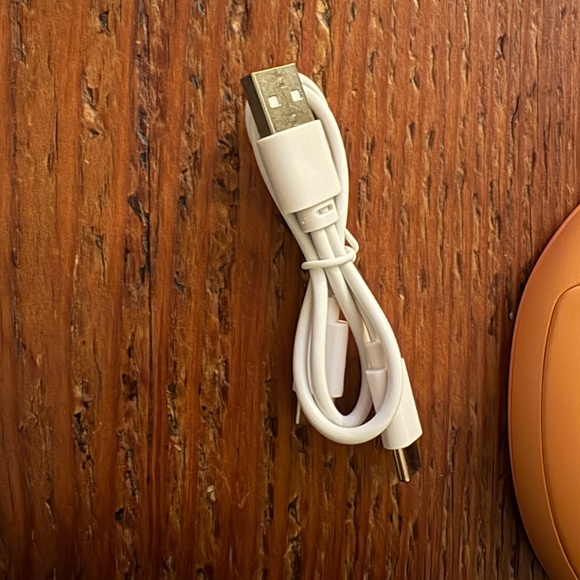 NWT Hand Warmers Rechargeable Electronic - Picture 5 of 9